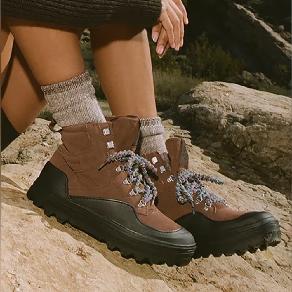 Guizio x Reebok Club C Cleated Boot